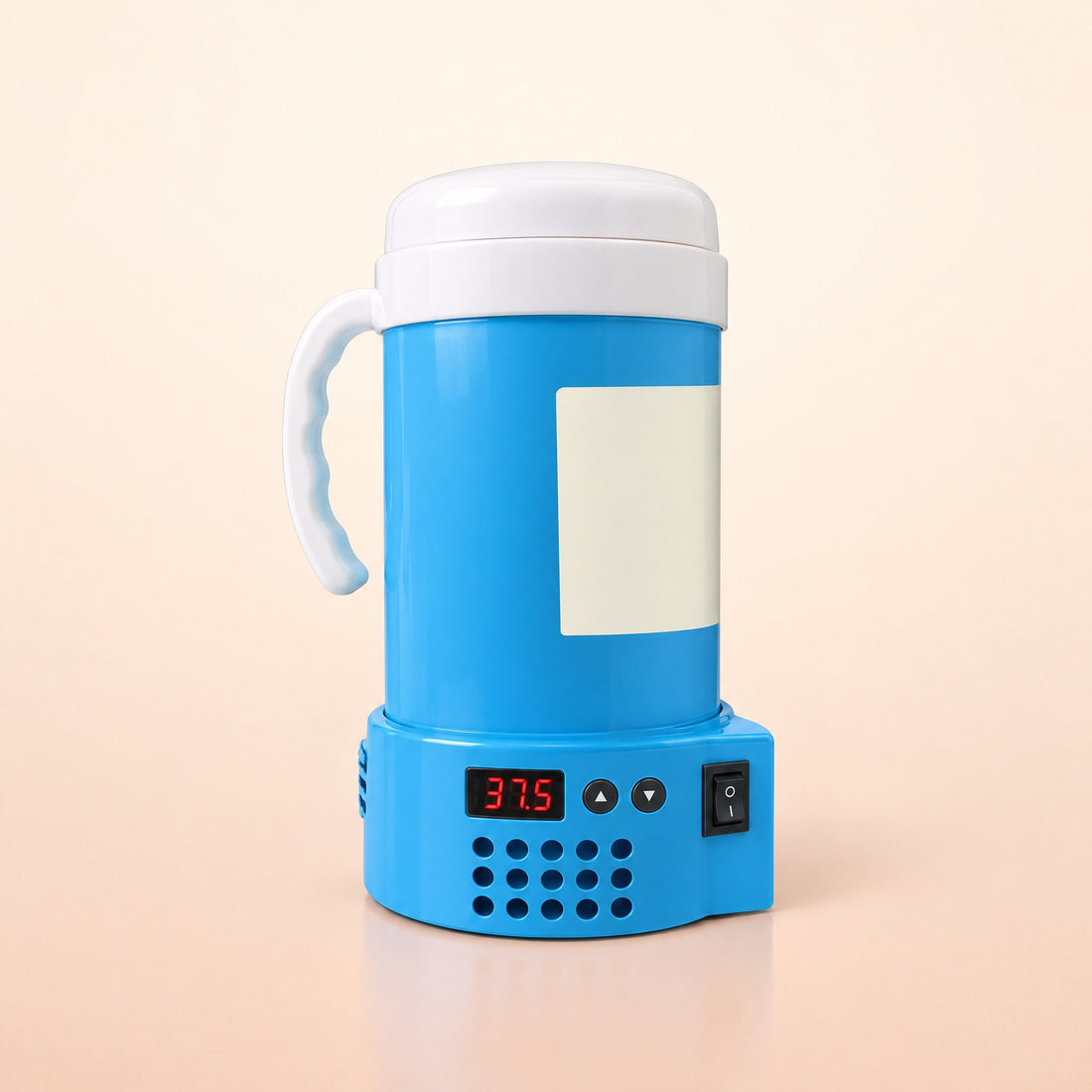 Kiba Warm 1-litre heated cup with its white lid and red temperature display