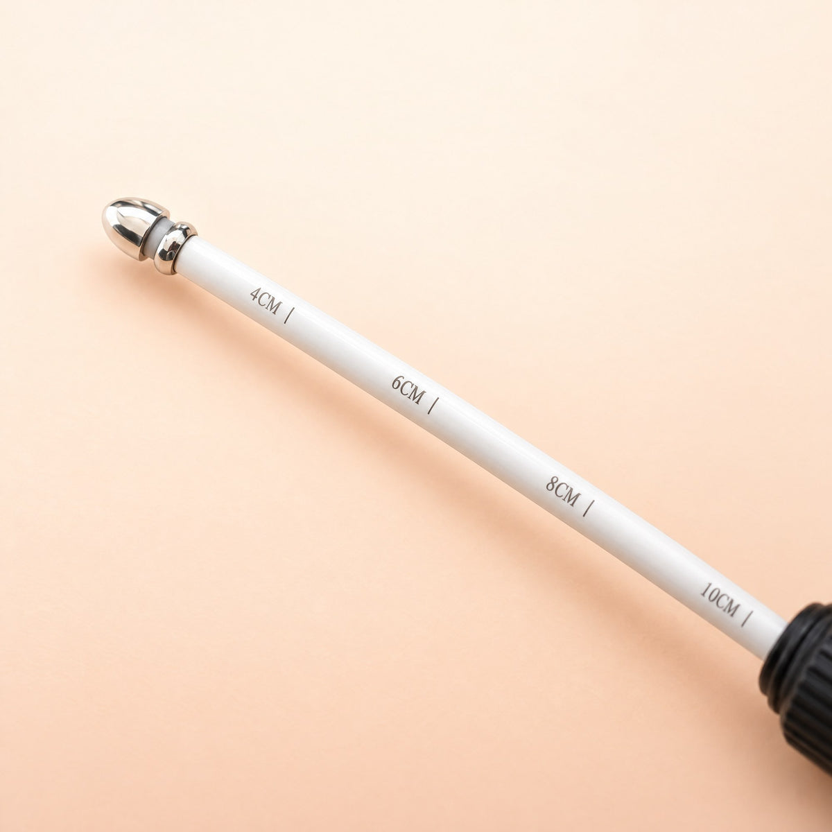The Kiba Season probe with rounded metal tip and depth marks at 4, 6, 8 and 10 cm